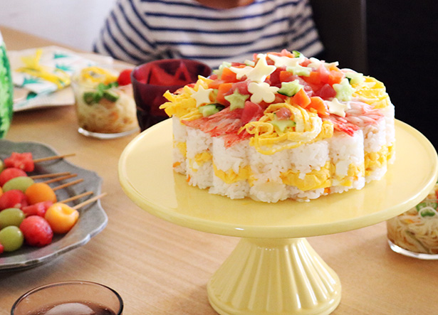【夏休みキッズパーティー2018　第3回】キッズパーティーのメイン料理！みんなで仕上げるお花のちらし寿司ケーキ