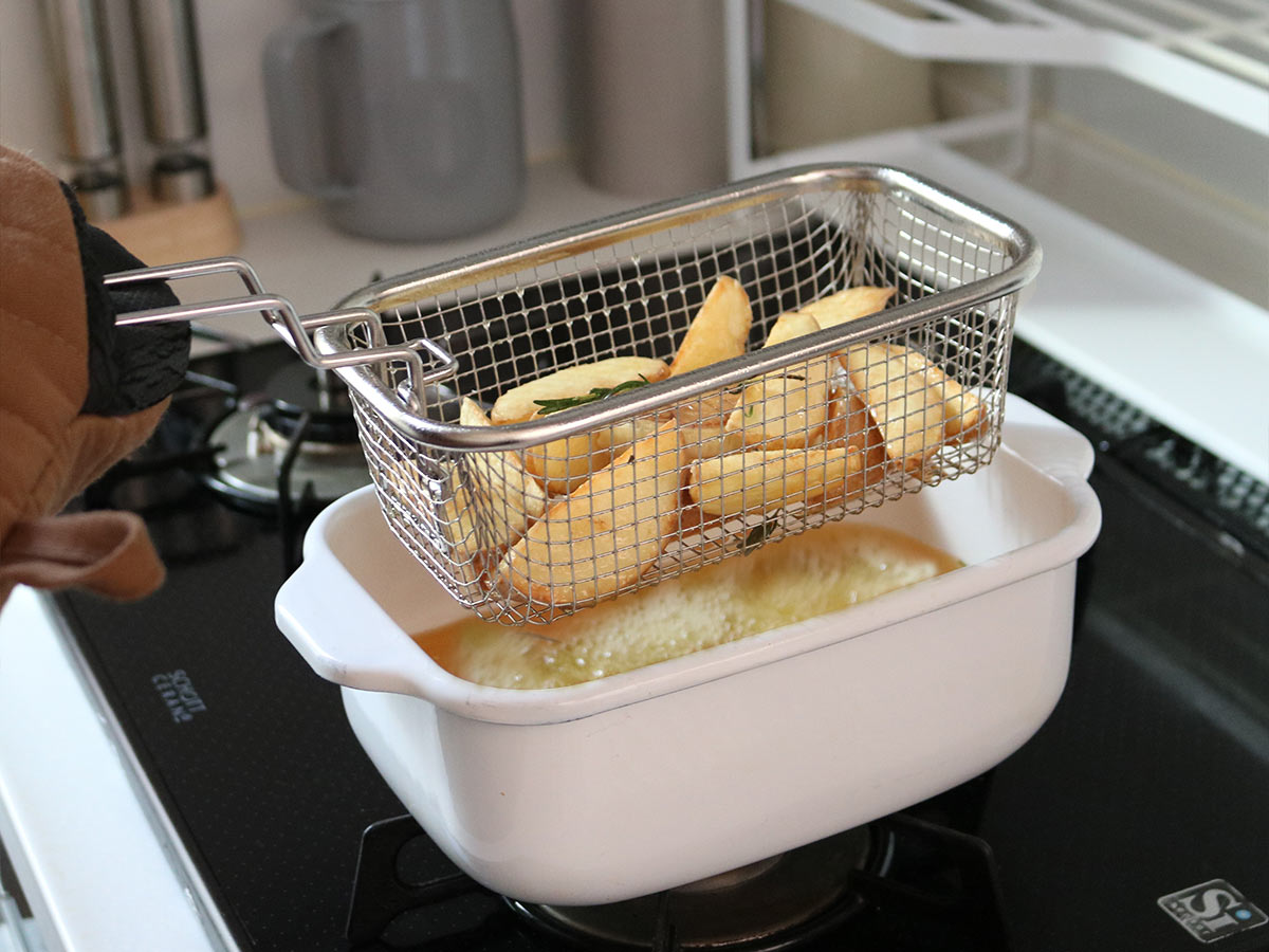 流行の「四角い天ぷら鍋」をさらに便利にパワーアップ！今、届きたての周辺アイテム５選