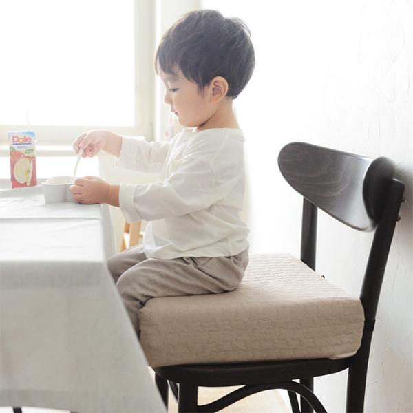 イブル 高さ調節ができる お食事クッション Mofua 30 Off アンジェ Web Shop 本店
