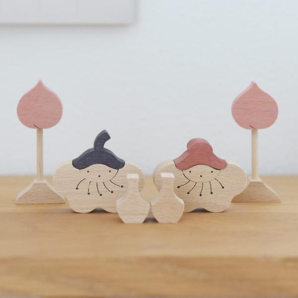 小黒三郎 桃の花びな（小）／クマ揚げ金太（小）