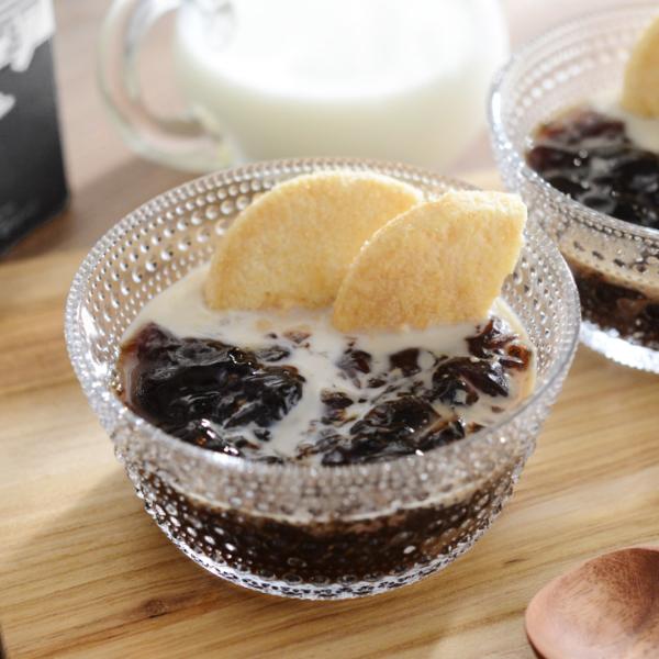 コーヒーゼリー お店でのんびりしたり、持ち帰ってコーヒー片手にお出かけしたり