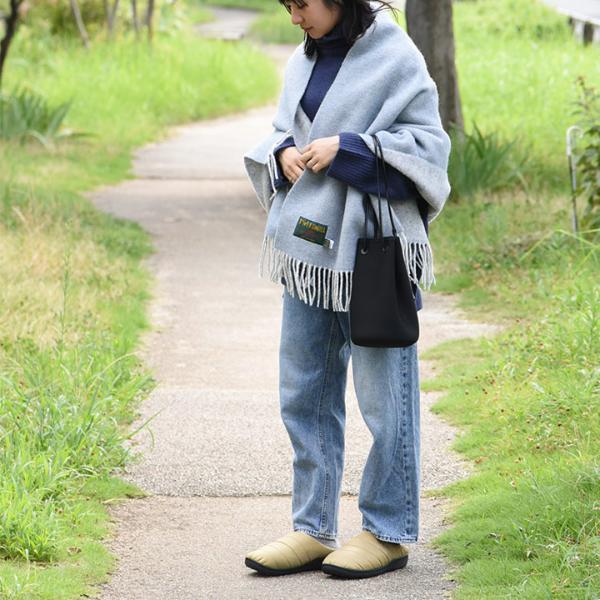 サンダル・ミュール SUBU Down brushed cold weather padded slippers navy SUBU NAV SUBU サンダル 冬サンダル 冬のサンダル スリッパ スブ 防寒 撥