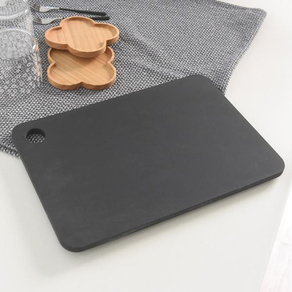 お手軽価格で贈りやすい 合成ゴムまな板 アサヒ クッキンカット Ｍ ２１０×３８０×１３mm ※廃盤在庫限り <BR><BR>日本製 まな板  クッキングボード ゴムまな板 衛生的 お手入れ簡単 台所用品 キッチン用品