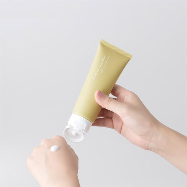 アロマのように香る LEA ハンドクリーム／NANACOSTAR ナナコスター