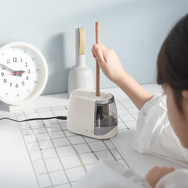 電動鉛筆削り 自動 2way給電 ドッチモ えんぴつ削り ｜ アンジェ web