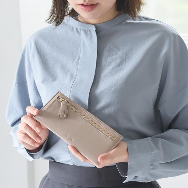 本革ラムレザー タッセル付 お札を折らずに収納できる 薄型長財布
