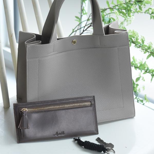 本革ラムレザー タッセル付 お札を折らずに収納できる 薄型長財布