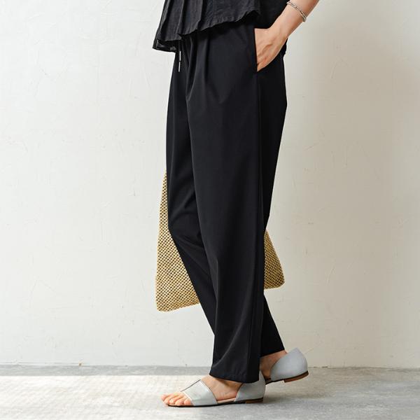 撥水・防汚加工 軽やかで動きやすい アクティブパンツ／Agreable