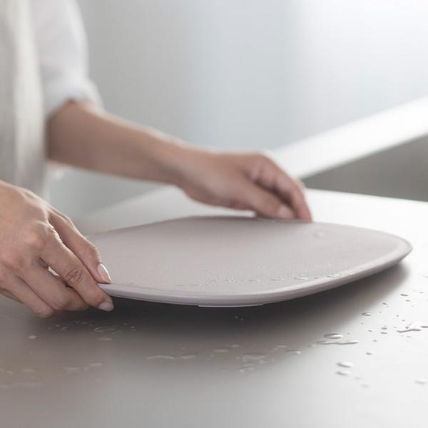 マーナ きほんのキッチンツール 滑りにくいまな板 M／MARNA