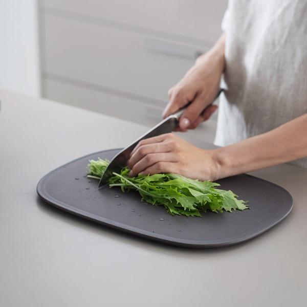 マーナ きほんのキッチンツール 滑りにくいまな板 M／MARNA