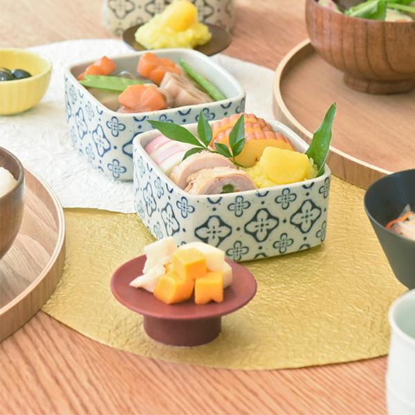 送料込　美濃焼　名月　四つ足皿 bon moment 高台豆皿 2.5寸 美濃焼／ボンモマン お正月