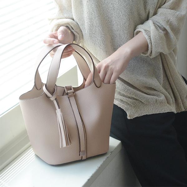 気軽に持てて上品見え フェイクレザー 上品タッセルミニトート／kauliina カウリーナ