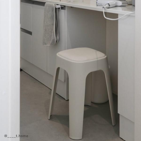 bon moment やわらかクッションつき スタッキング スツール