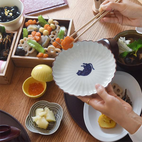 呉須猫 菊割5.5寸皿 波佐見焼 ｜ アンジェ web shop（本店）