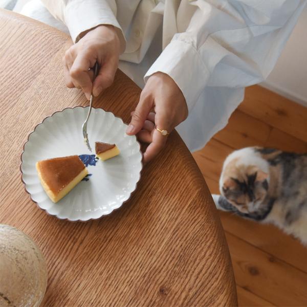 呉須猫 菊割5.5寸皿 波佐見焼 ｜ アンジェ web shop（本店）