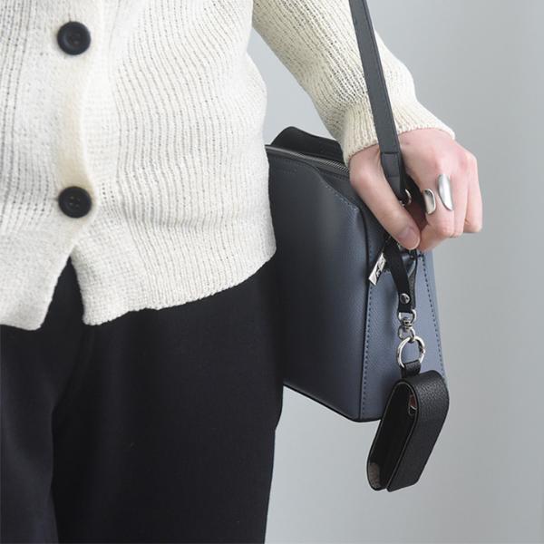 バッグに付けてさっとお直しできる ミラー付 牛革 リップケース 印鑑