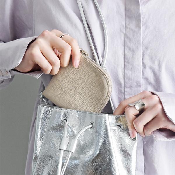 フラットで嵩張りにくい 牛革 L字型ウォレット ミニ財布／Agreable アグレアーブル