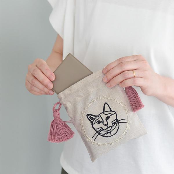 HAyU 猫モチーフの刺繍巾着 ｜ アンジェ web shop（本店）