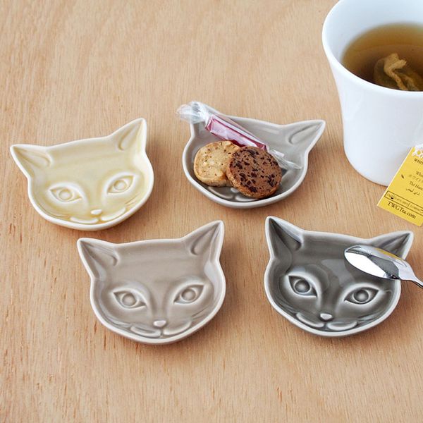美濃焼でつくった 猫モチーフの豆皿 neco mini plate ｜ アンジェ web