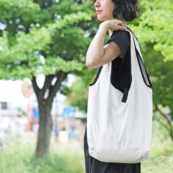 bon moment 日差しをはね返す 放射冷却生地でつくったエコバッグ （反射85％／遮熱61％）／ボンモマン