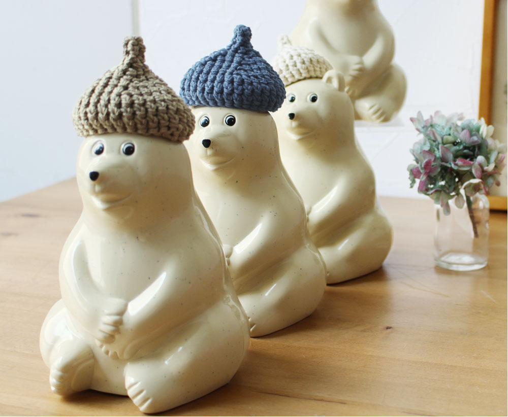 どんぐり帽子付】しろくま貯金箱 Polar Bear Money box