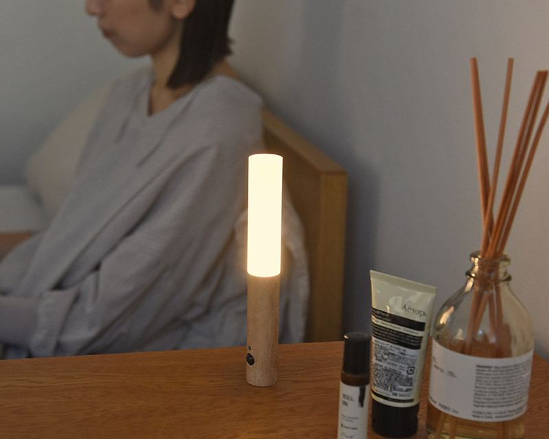 スティックセンサーライト天然木USB充電式LEDオプト