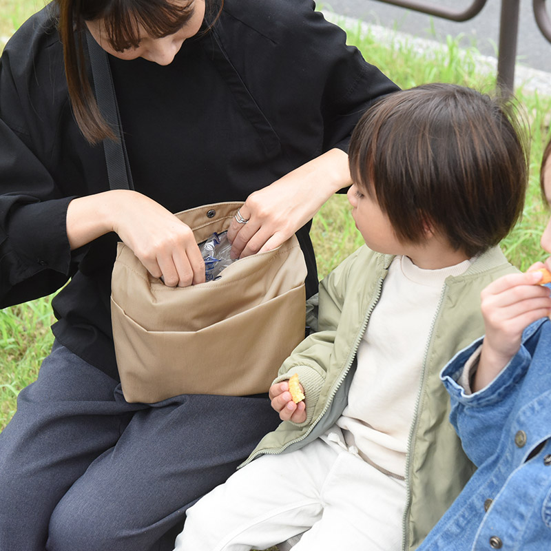 bon moment ごみ箱ポケット付き ショルダーバッグ 公園バッグ ママバッグ／ボンモマン ｜ アンジェ web shop（本店）