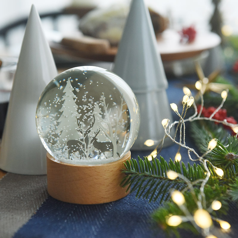 2021スノードーム 雪の結晶 クリスマスツリー