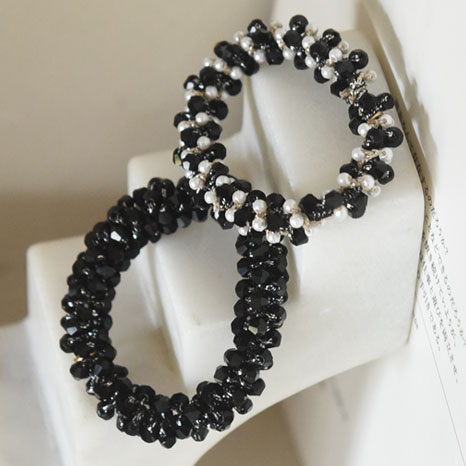 さっと結ぶだけで華やぐ パールとビジューのヘアゴム 2点セット ヘアアクセ／kauliina　カウリーナ