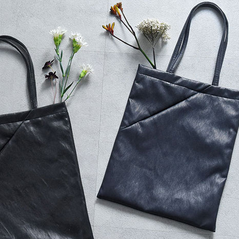 フェイクレザー サブバッグ セレモニーバッグ／kauliina カウリーナ