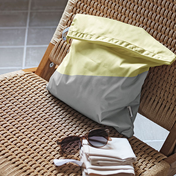 bon moment 濡れたまま収納できる 防水ポーチ マルチポーチ 大きめ 43×33cm トラベル 旅行／ボンモマン【雨の日】