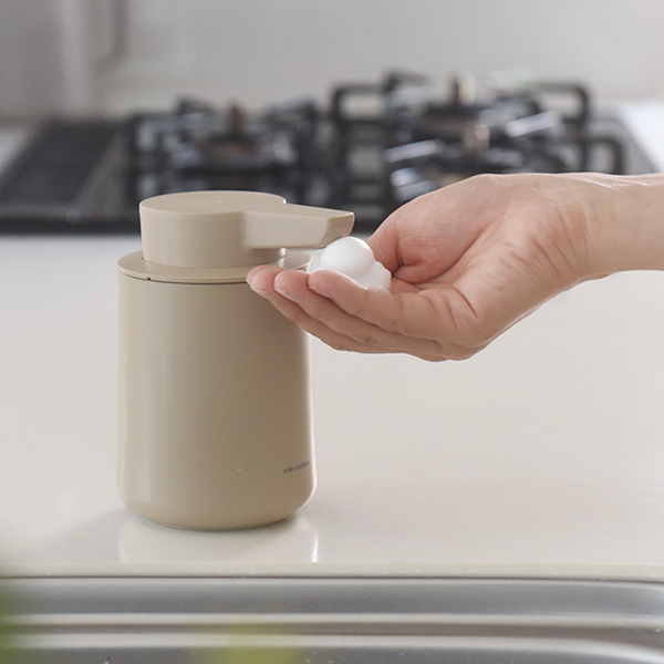 充電式オートディスペンサー／ソープディスペンサー 自動 泡 液体 ハンドソープディスペンサー 食器用洗剤／レコルト