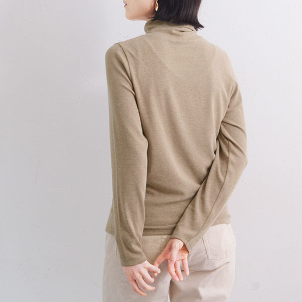 なめらかな肌触り 一枚でも着られる 吸湿発熱 あったかタートルネックカットソー／kauliina カウリーナ