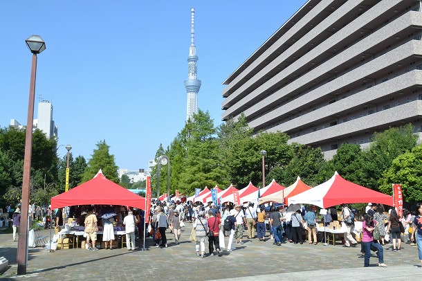 【おさんぽ手帖】　ガラス市は東京の下町で。