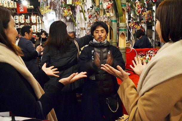 【おさんぽ手帖】　ほろ酔い、酉の市さんぽ