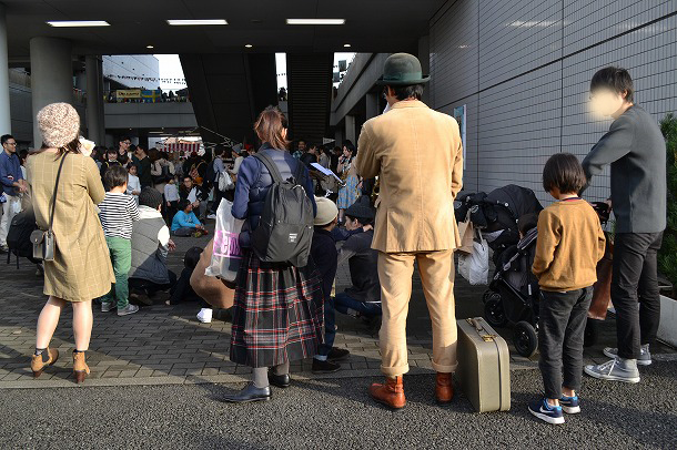 【おさんぽ手帖】　東京蚤の市でアンティーク探し