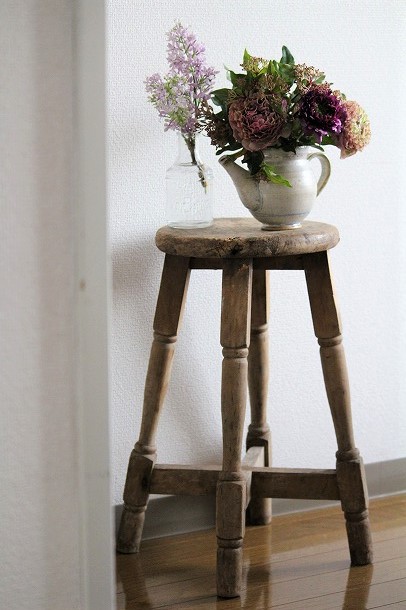 【フラワーデザイナー石井千花さんに聞く、お花のお手入れと飾り方のコツ・応用編】 スタッフの自宅でも始まる、花のある暮らし