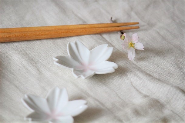 雨の日でも大丈夫。おうちでお花見をしよう！