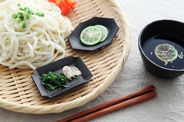 【アンジェの夏の豆皿市開催中！】人気作家さんたちの豆皿で、食卓も初夏の装いに