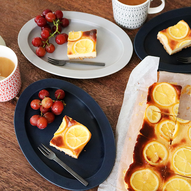 【雨の日に愉しむホームパーティー　第6回】手土産レシピ：琺瑯バットで作る「レモンチーズケーキ」
