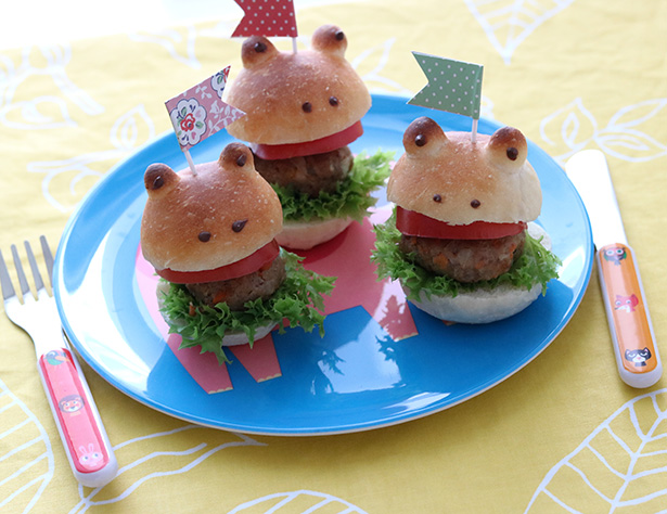 【子どもが笑顔になるレシピ】ちょっとカエルなミニハンバーガー