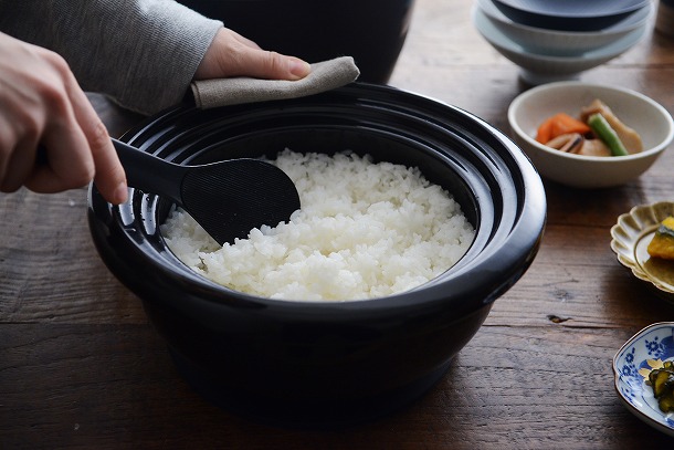 土鍋ごはんを「我が家の味」に。手軽にあの土鍋ごはんが作れる、話題の「かまどさん電気」って？