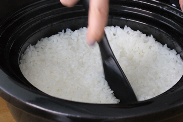 この春大注目！土鍋をすっぽり入れた炊飯器「かまどさん電気」で炊く白米が美味しすぎる