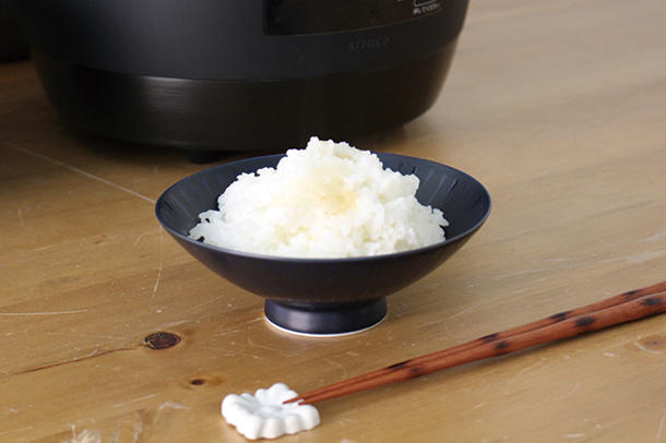 この春大注目！土鍋をすっぽり入れた炊飯器「かまどさん電気」で炊く白米が美味しすぎる