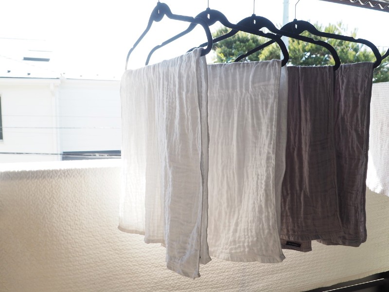 かさばるバスタオルとはサヨナラ。省スペースで洗濯がラクになる「かさばらない」大人のミニバスタオル