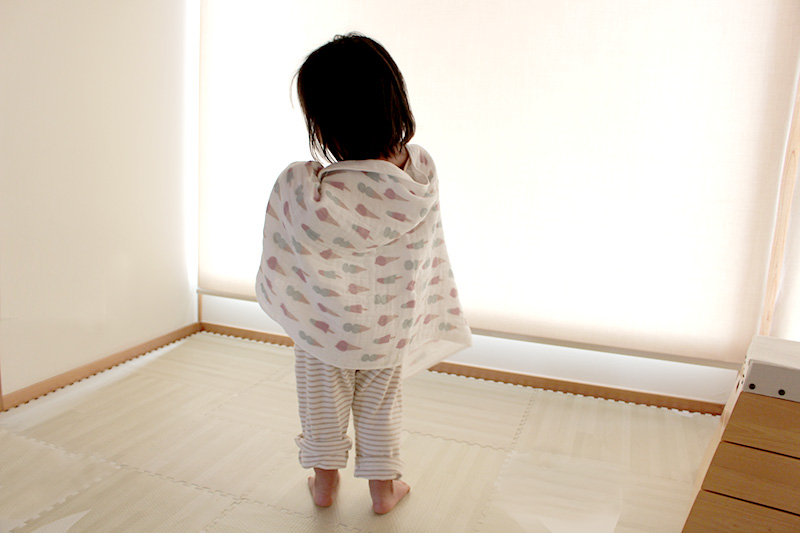 子どもに優しく、ママはラク家事。子育ての味方「ふんわり4重ガーゼタオル」