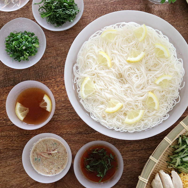 素麺を楽しもう！この夏の食卓を彩る便利アイテムまとめ