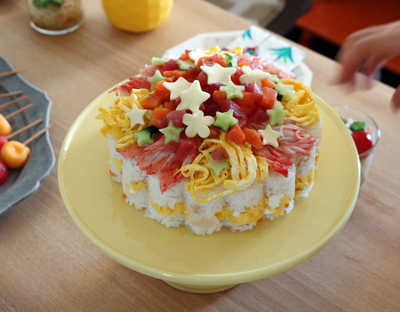 もうすぐひな祭り 食卓華やぐ ちらし寿司ケーキ をマイパーラーで簡単楽しく アンジェ日々のコラム