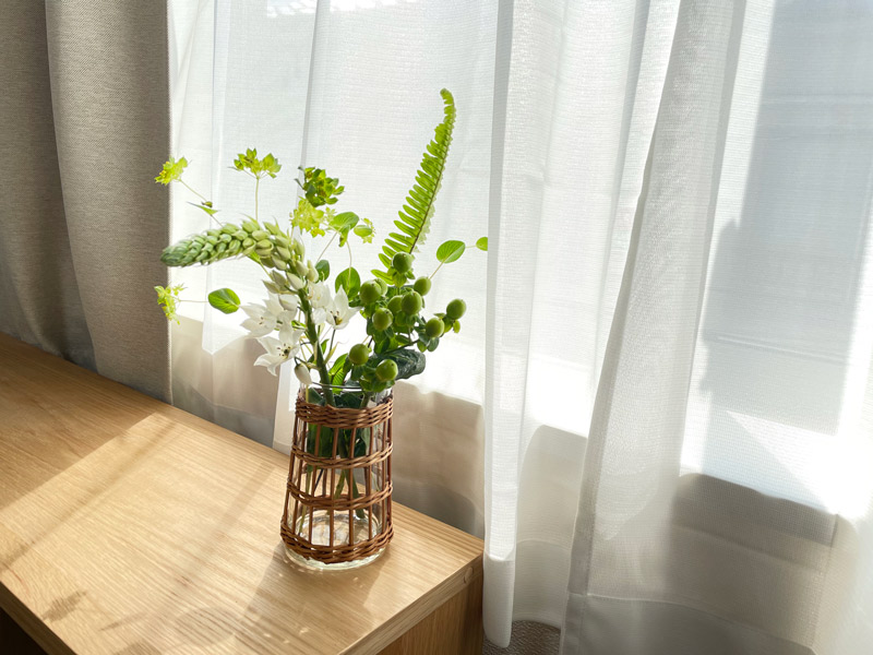 挿すだけで絵になる 小さな花器 だから続く 花のある暮らし アンジェ日々のコラム