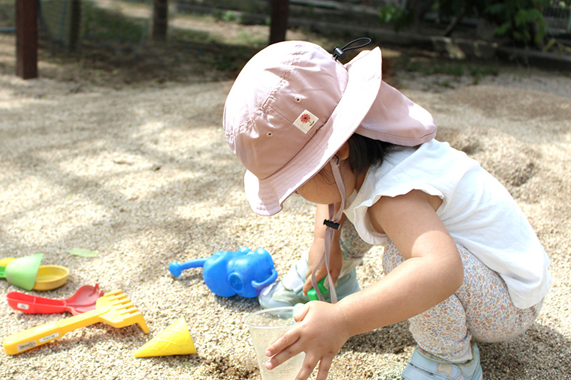 夏キッズの日差し対策に！首元ヒンヤリ「クッカヤプー　保冷剤ポケット付き帽子」